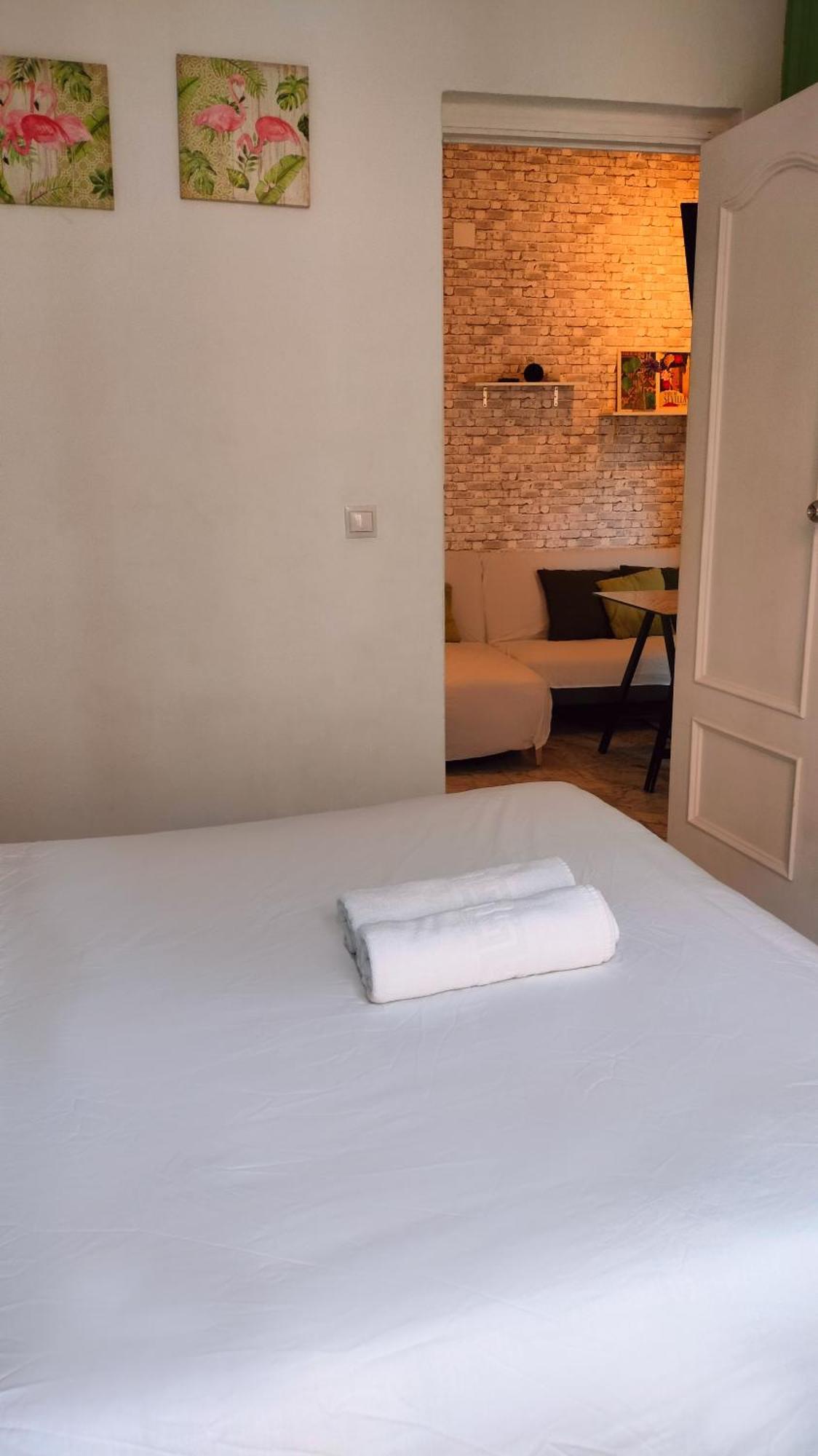 Apartamento En Sevilla Centro Con Vistas A La Plaza Alameda De Hercules - Hasta 7 Personas Exterior foto