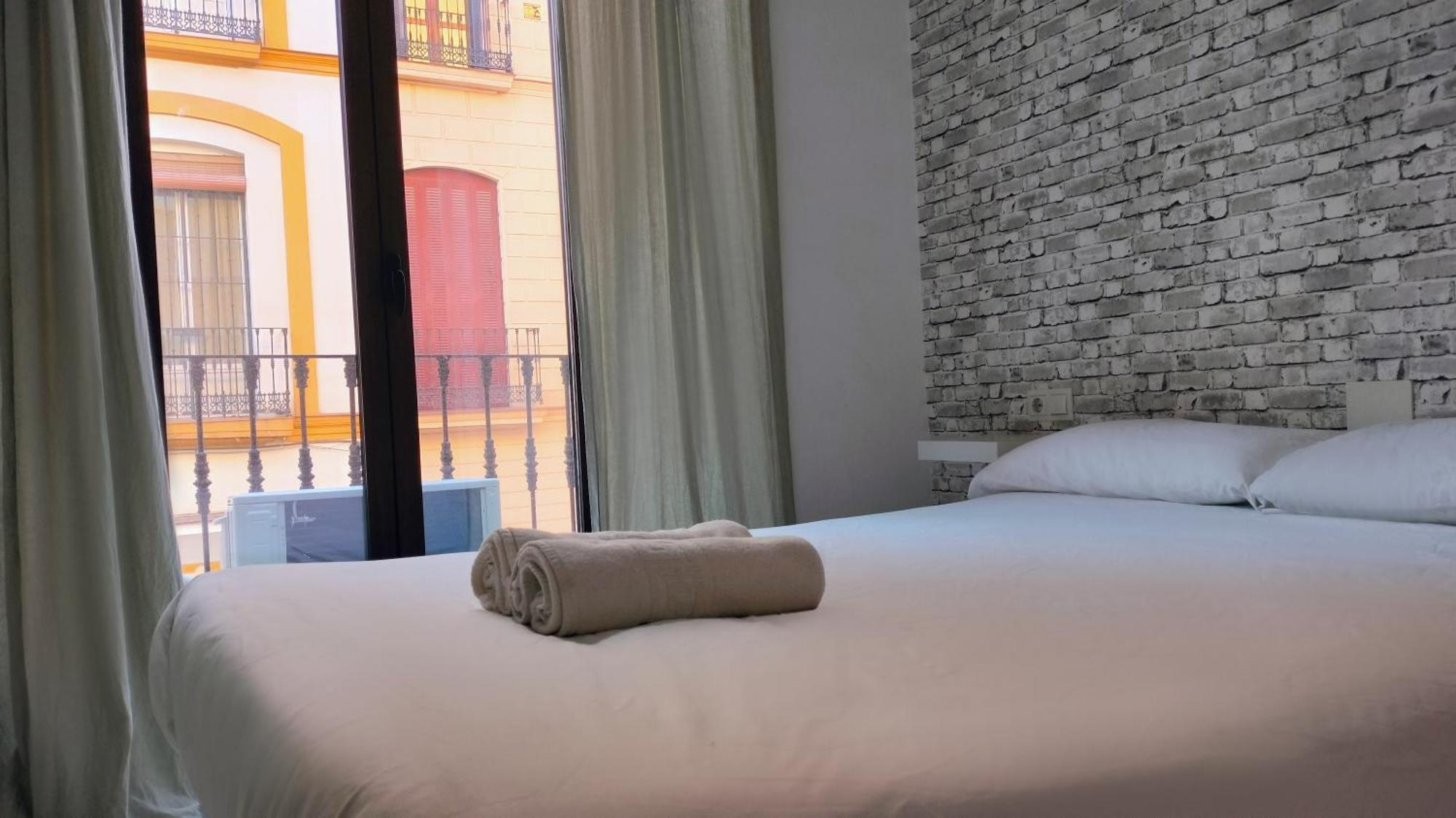 Apartamento En Sevilla Centro Con Vistas A La Plaza Alameda De Hercules - Hasta 7 Personas Exterior foto
